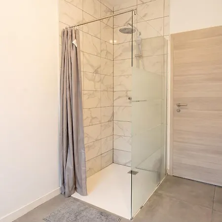 Grand 2 Centre Apartment *